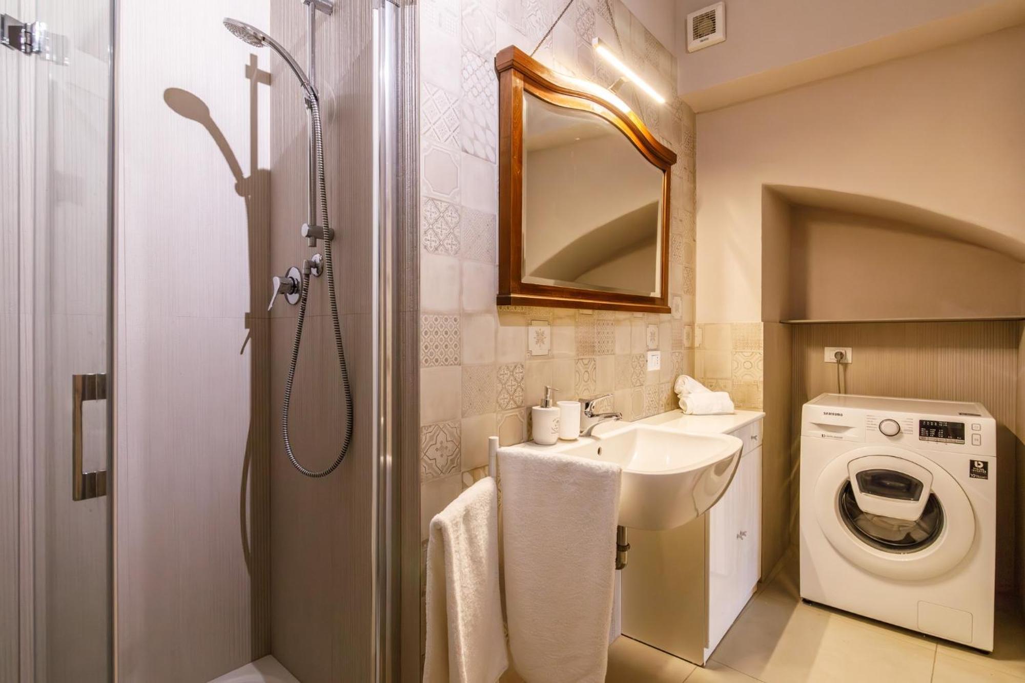 Porta Romana Elegant Apartments With Private Parking! Siena Exteriér fotografie